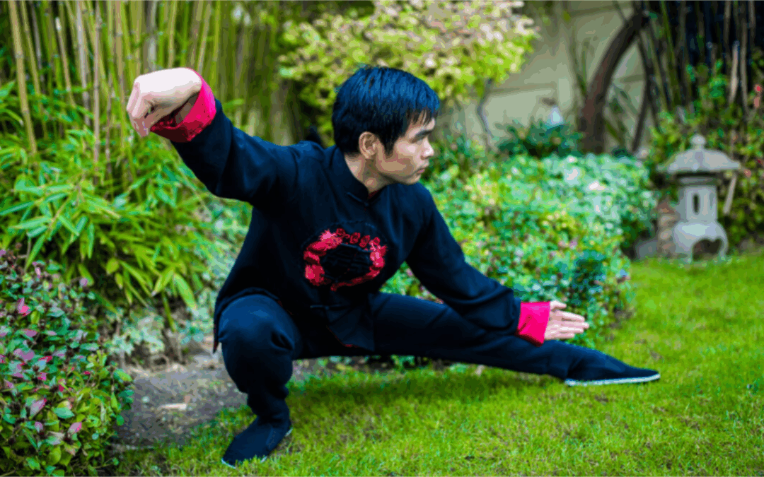 Pas rasant (Pú bù) : technique, bienfaits et passage en position de l’arc